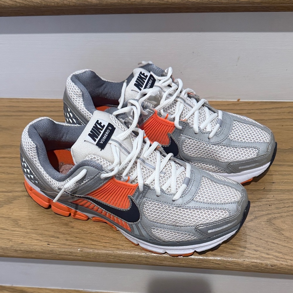 Nike Vomero 5 White and Orange Running Shoes